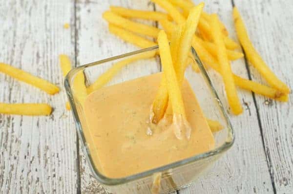 fry-sauce-7 Fry Sauce is the best dipping sauce for French Fries, hamburgers, deli sandwiches or onion rings. Easy to make and it stays fresh in the fridge for days!