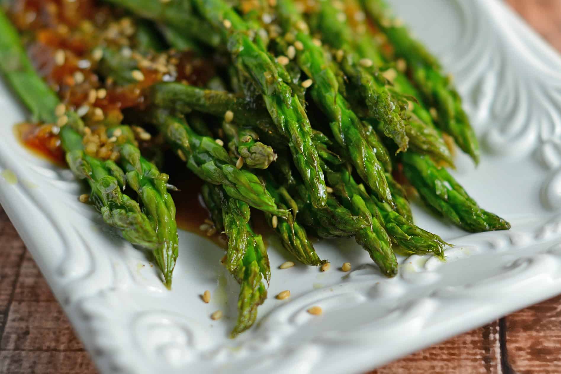 Roasted Asparagus with Apricot Sauce is an easy recipe for asparagus in the oven. The best asparagus side recipe out there! #roastedasparagus #asparagussidedishrecipe www.savoryexperiments.com 