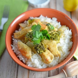 Thai Coconut Chicken is a easy dinner recipe made with coconut milk, broccoli, ginger and more flavorful spices. Dinner is ready in just 20 minutes! #thaichicken #30minutemeals #easychickenrecipes www.savoryexperiments.com