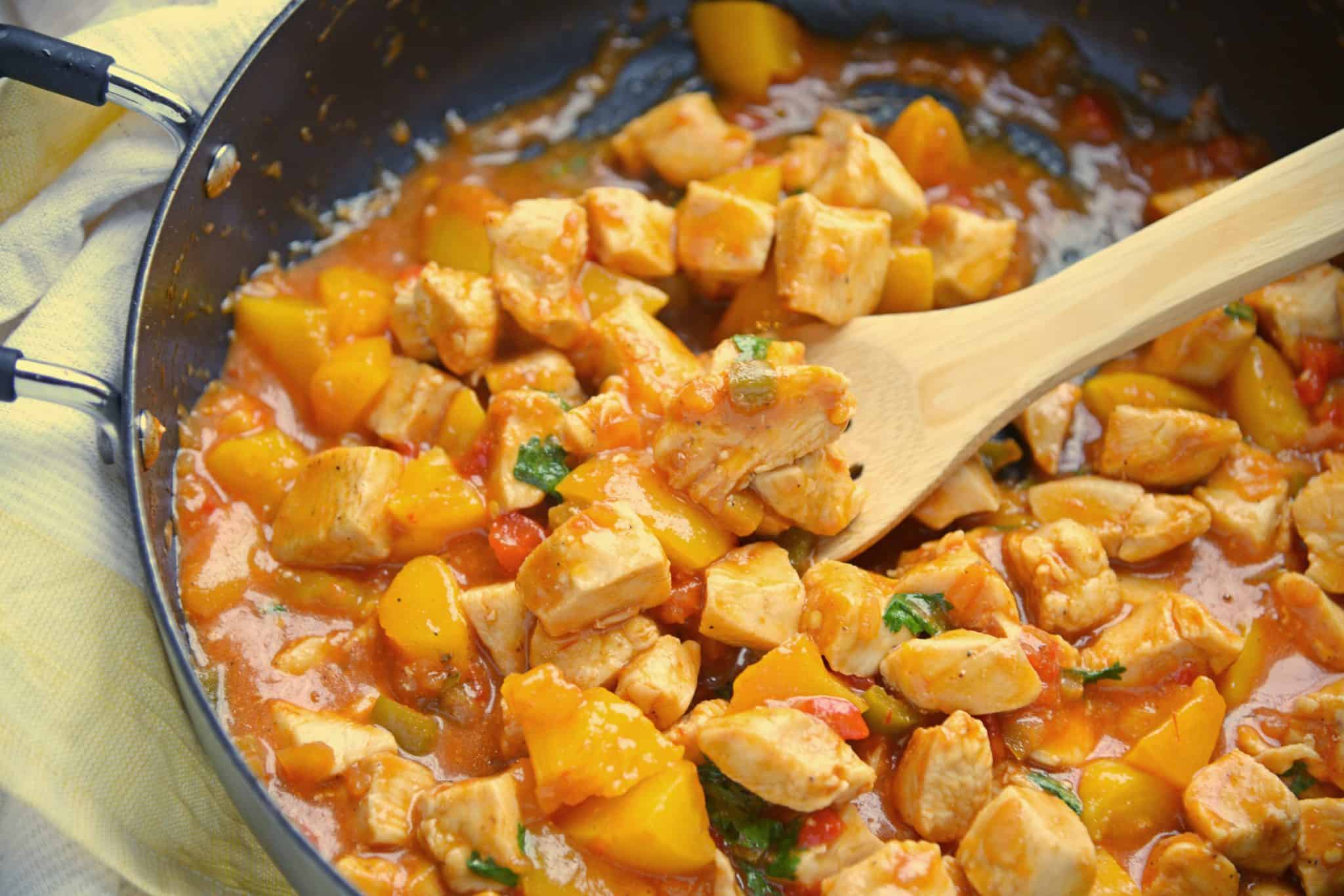 Peach Chicken Picante is a quick dinner recipe using chicken, peaches and salsa! This delicious flavor combination will give you a sweet and spicy dish! #chickenbreastrecipes #easychickenrecipes #healthychickenrecipes www.savoryexperiments.com 