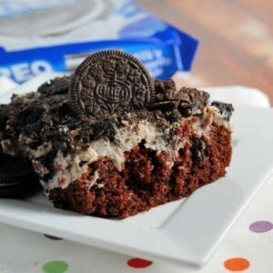 Oreo Poke Cake Recipe- with all of the Oreo dessert recipes out there, I can guarantee you that this is the easiest and best Oreo cake recipe out there. www.savoryexperiments.com