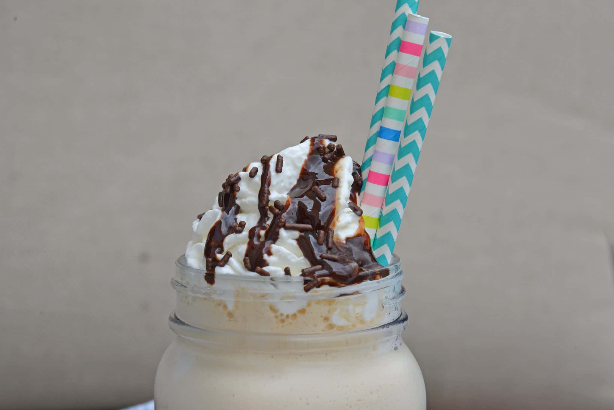 This Vanilla Bean Frappuccino Cocktail is a copycat version of the Starbucks Vanilla Bean Frappuccino that can be made at home to save you money! #vanillabeanfrappuccino #coffeecocktails #vanillacocktails www.savoryexperiments.com