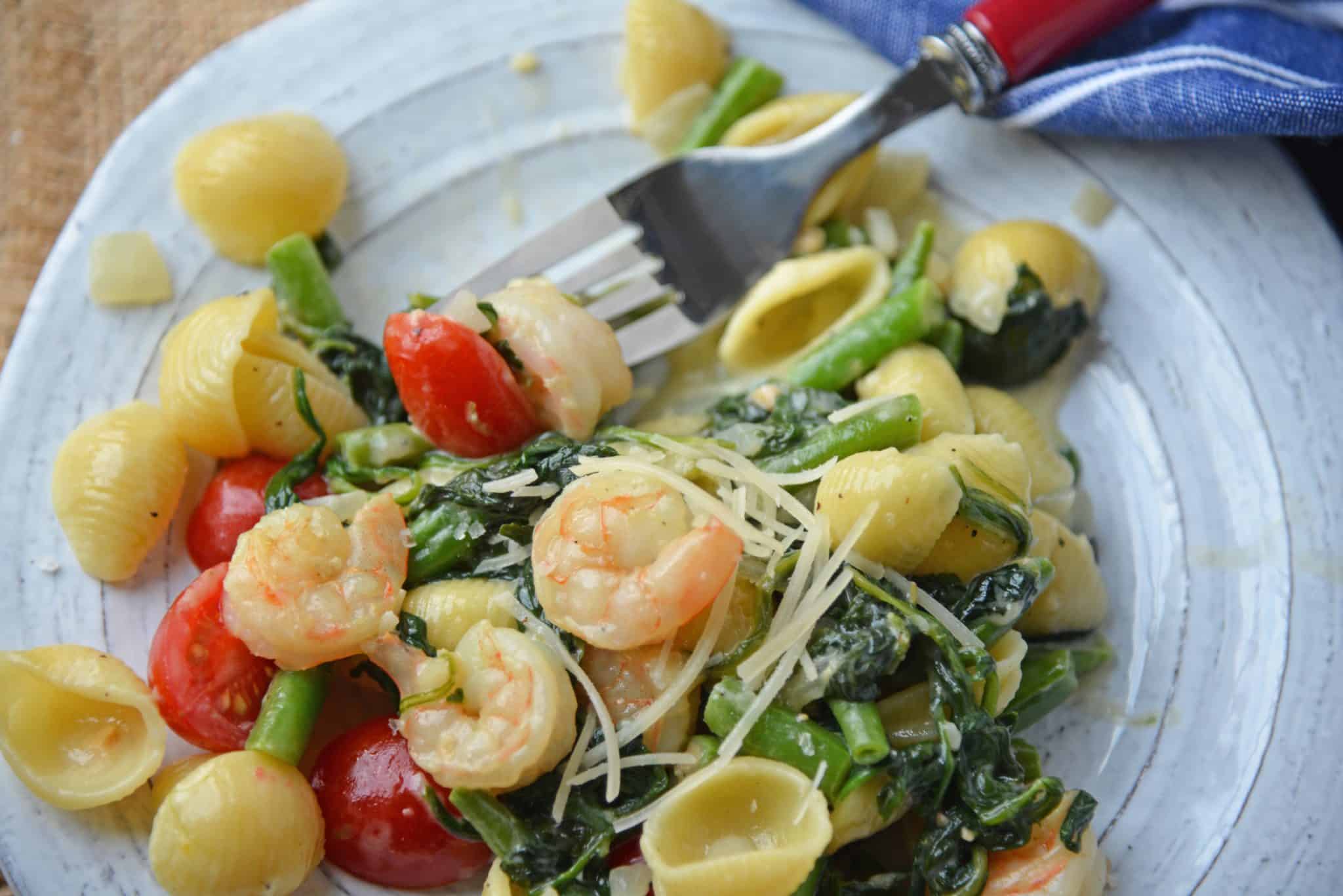 Creamed Spinach Shells and Cheese - A Delicious Weeknight Meal