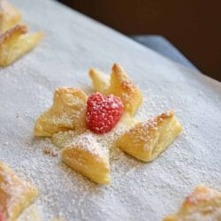 Danish Pastry make a great dessert that is not heavy but is also easy and quick to put together. Everyone will love this brie in puff pastry! #puffpastrydesserts #brieinpuffpastry www.savoryexperiments.com