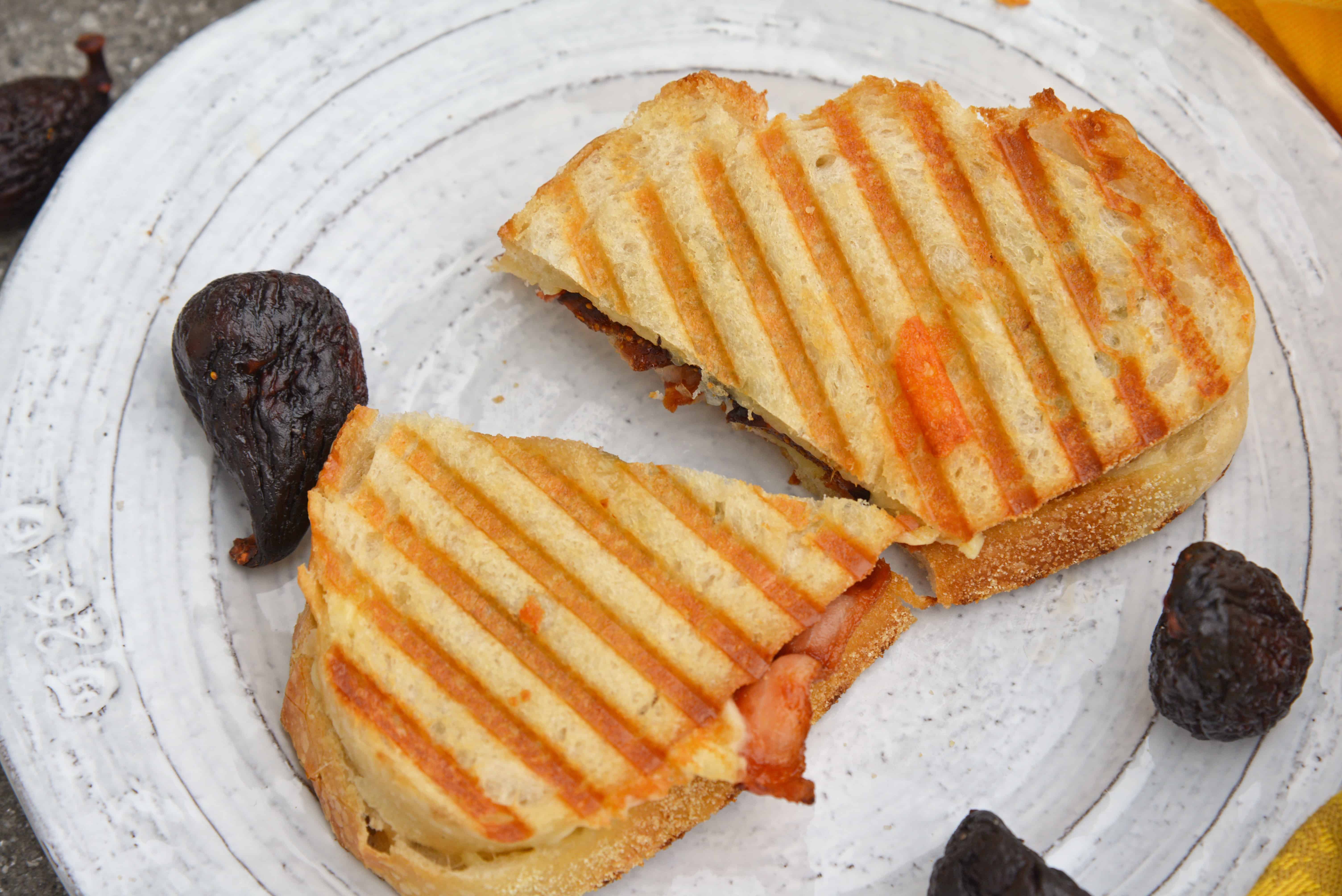 This Bacon, Pear and Fig Grilled Cheese combines sweet, savory and gooey. The ultimate grilled cheese! #gourmetgrilledcheese www.savoryexperiments.com