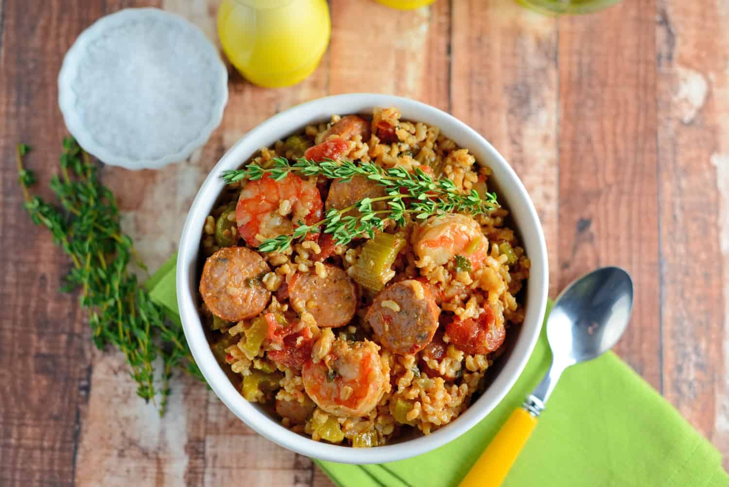 Healthy Jambalaya Recipe- you won’t believe how easy this jambalaya recipe is! Throw out the box mix and make your own in under an hour with whole, healthy ingredients. www.savoryexperiments.com