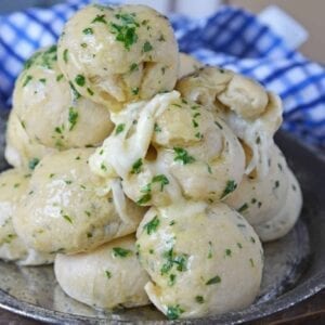 cheesy stuffed garlic bread