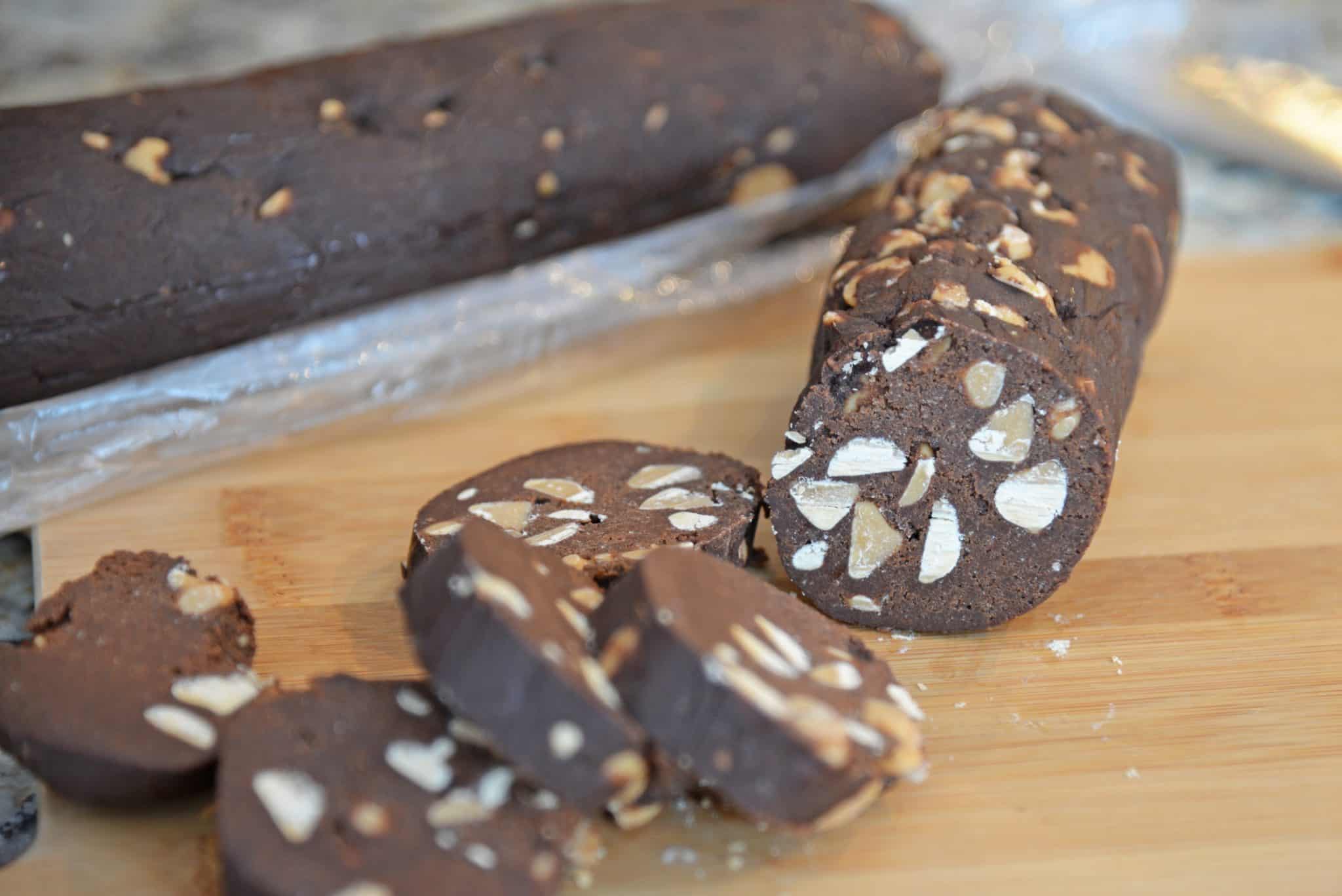 These Chocolate Peanut Butter Cookie Sandwiches are quite possibly the best cookie sandwich you will ever eat. Highly addictive: bake with caution! #chocolatepeanutbuttersandwichcookies #sandwichcookies #peanutbutter www.savoryexperiments.com