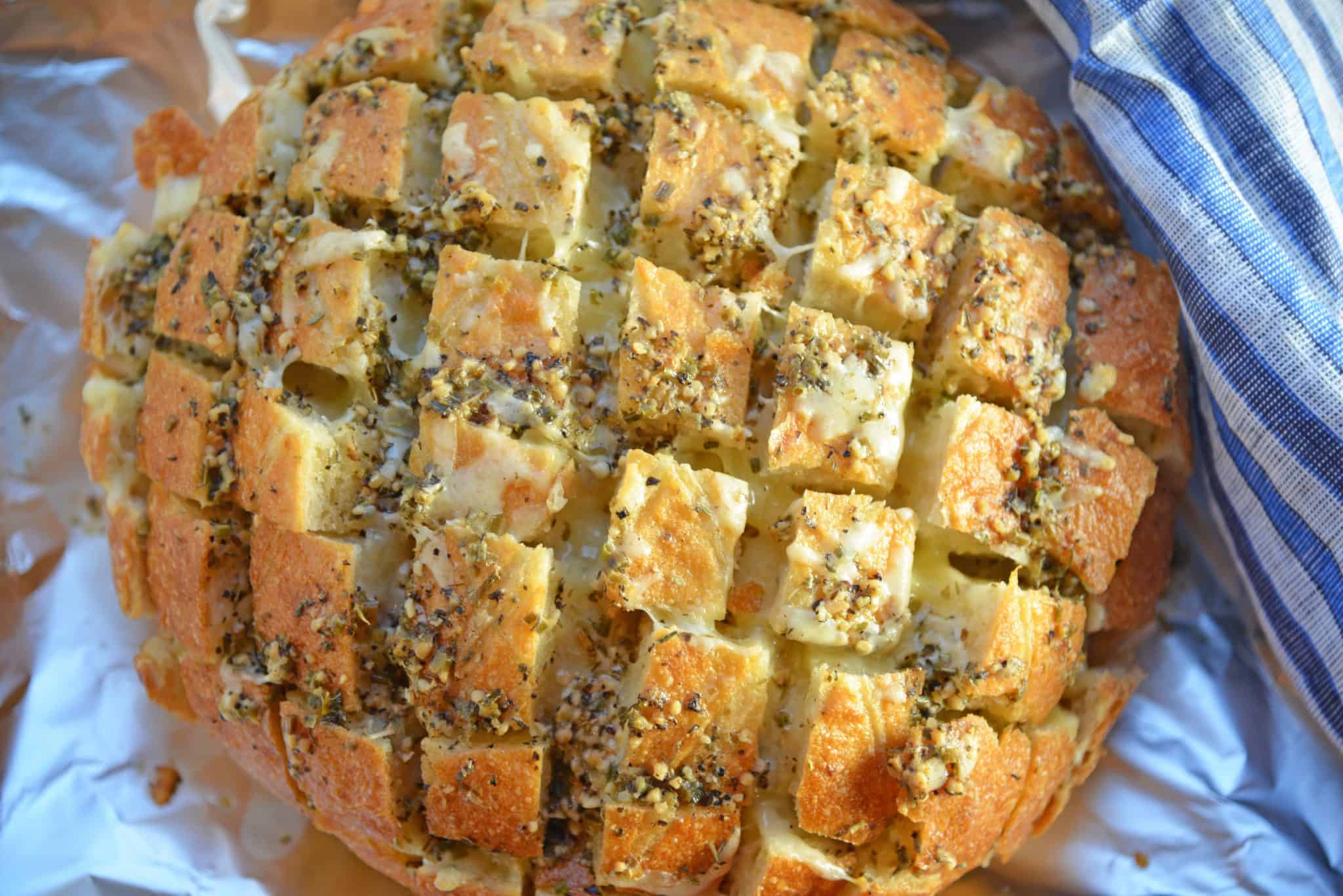 Pull Apart Cheesy Garlic Bread