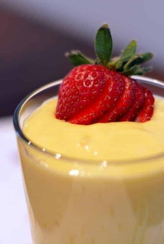 Mango Peach Smoothie Recipe- Only 5 ingredients and 2 minutes to a perfect day starting smoothie | #smoothie | www.savoryexperiments.com