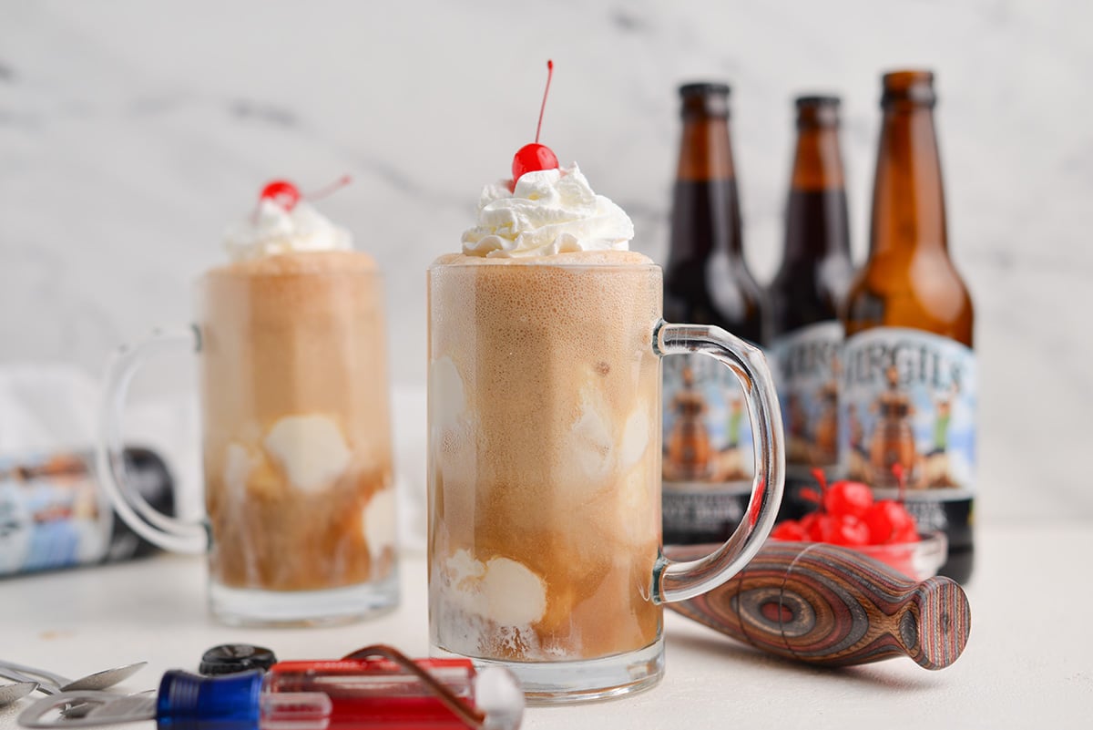 head on shot of the best root beer float recipe