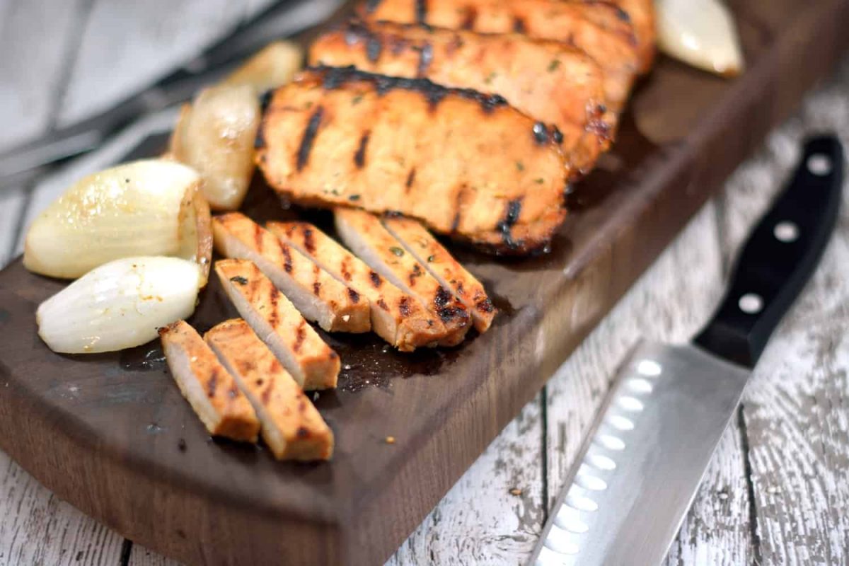 Onion Soup Mix Grilled Pork Chops is a easy pork chop recipe. Its wonderful when you can find a recipe that doesn't take too much time out of your day. #grilledporkchops #easyporkchoprecipes #grillingporkchops www.savoryexperiments.com