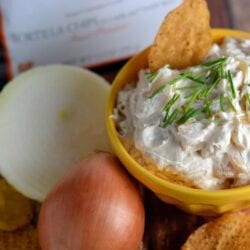 Caramelized Onion and Garlic Dip Recipe- Sweet and savory at the same time, Caramelized Onion and Garlic Dip is the perfect appetizer to bring to your holiday party!