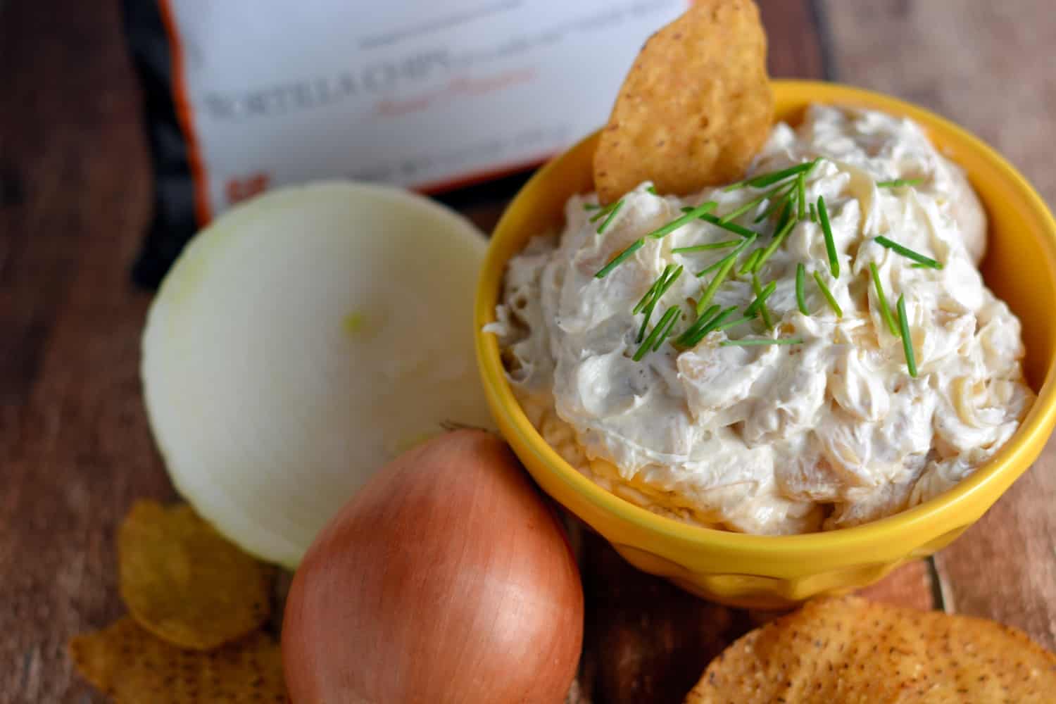 Caramelized Onion and Garlic Dip Recipe- Sweet and savory at the same time, Caramelized Onion and Garlic Dip is the perfect appetizer to bring to your holiday party!