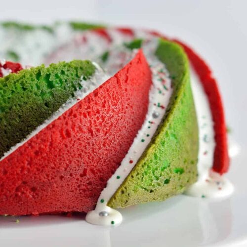 https://www.savoryexperiments.com/wp-content/uploads/2015/12/Christmas-Swirl-Bundt-Cake-Recipe-1-500x500.jpg