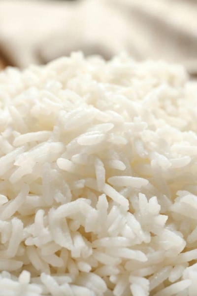 angled shot of white rice in bowl
