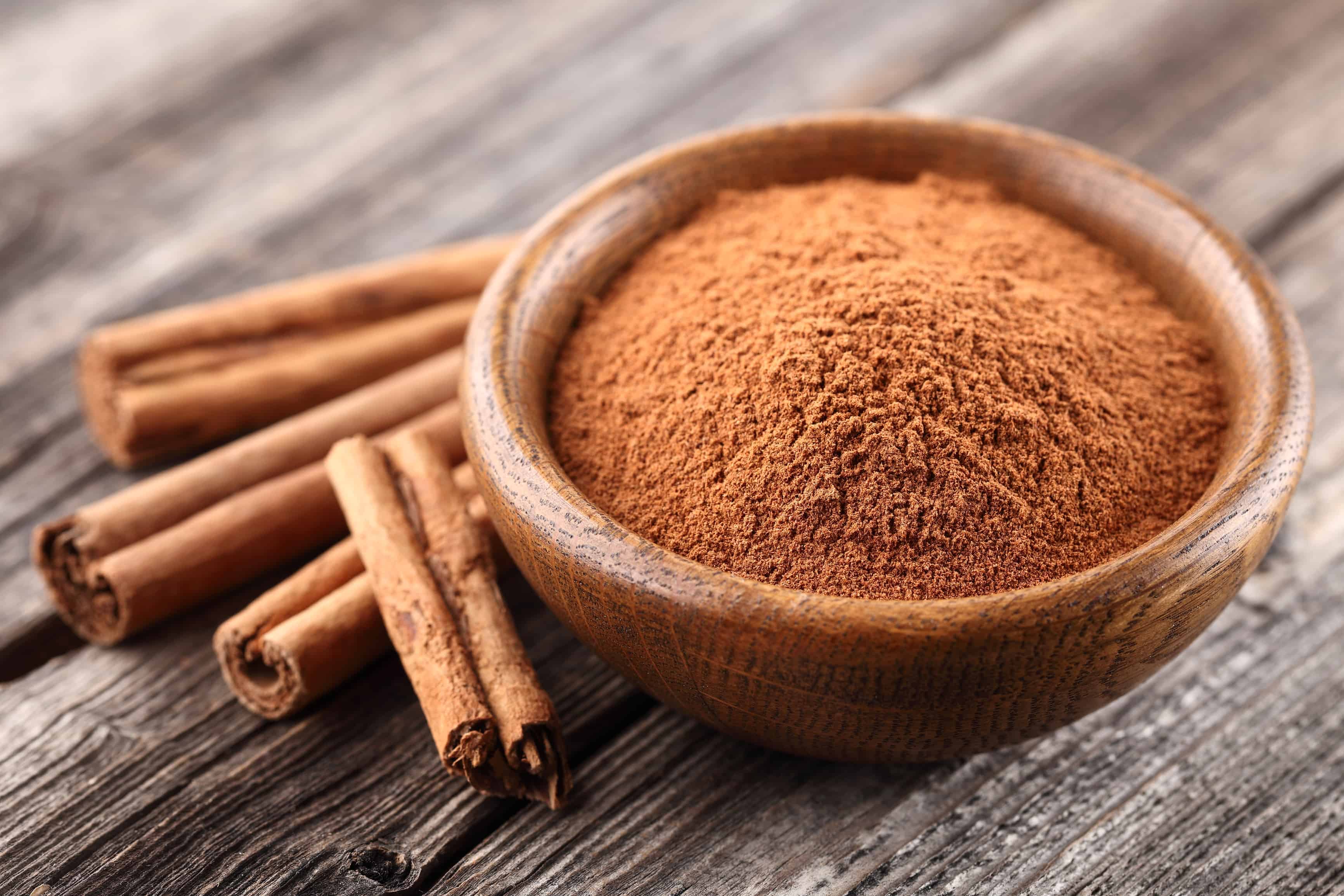 Cinnamon is one of the most commonly used spices, but there are so many varieties. See if you are using the one with best flavor and maximum health benefits! #cinnamon www.savoryexperiments.com 