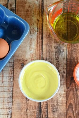 Blender Mayonnaise Recipe - Make mayonnaise in your blender in just 3 minutes! No additives or preservatives, use your favorite type of oil and control the salt. Use it in salad dressings, aioli and any recipe that calls for mayo! www.savoryexperiments.com