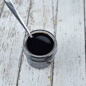 How to make a balsamic reduction sauce just like the restaurants! Tastes like 15 year aged balsamic, but cheap and made in 15 minutes with only 3 ingredients. www.savoryexperiments.com
