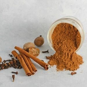 Homemade Pumpkin Pie Spice is a simple recipe made from ingredients you already have in your pantry! It also makes an excellent homemade gift! #homemadepumpkinpiespice #whatisinpumpkinpiespice #pumpkinspice www.savoryexperiments.com