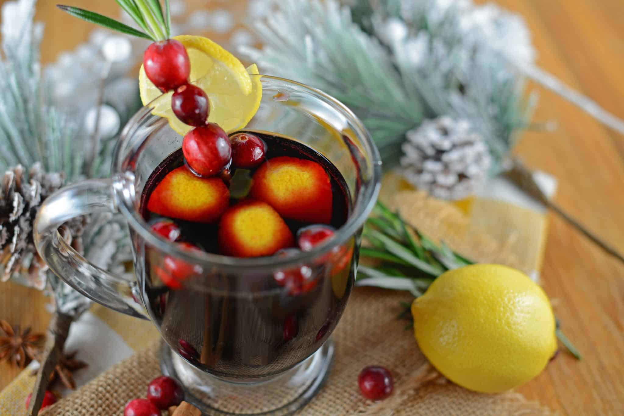 Wassail Hot Toddy should be on everyone's holiday cocktail list! It's so easy to make and perfect for holiday parties, you'll be the star of the show! #howtomakeahottoddy #whatisahottoddy #hottoddyrecipes www.savoryexperiments.com