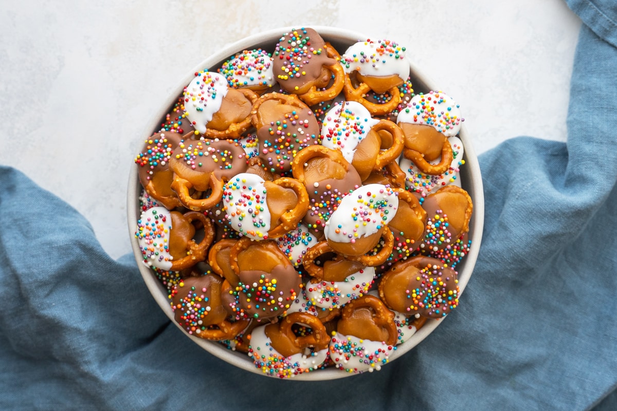 overhead bowl of chocolate caramel pretzels