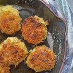 Hearts of Palm Cakes are crunchy cakes made with hearts of palm, artichokes, garlic and panko served with a zesty garlic aioli. www.savoryexperiments.com