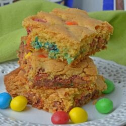 Caramel Cookie Bars are an easy dessert bar recipe using only 5 ingredients and 30 minutes! Soft, easy bar cookies with chocolate and caramel. #dessertbars #magiccookiebars www.savoryexpriments.com
