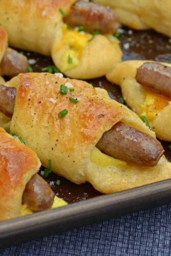 Look no further for a quick breakfast idea! Sausage Crescent Rolls are an easy breakfast idea packed with protein. A breakfast of champions!