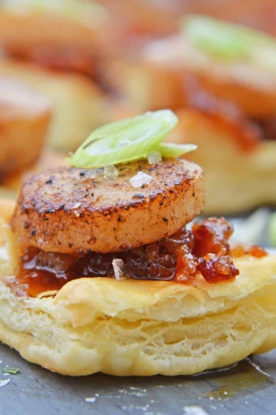 Bacon Jam Scallops are a play on classic bacon wrapped scallops, only using sweet and salty bacon jam with scallions and flaky puff pastry! #puffpastryappetizers #scallopappetizers #baconjam www.savoryexperiments.com