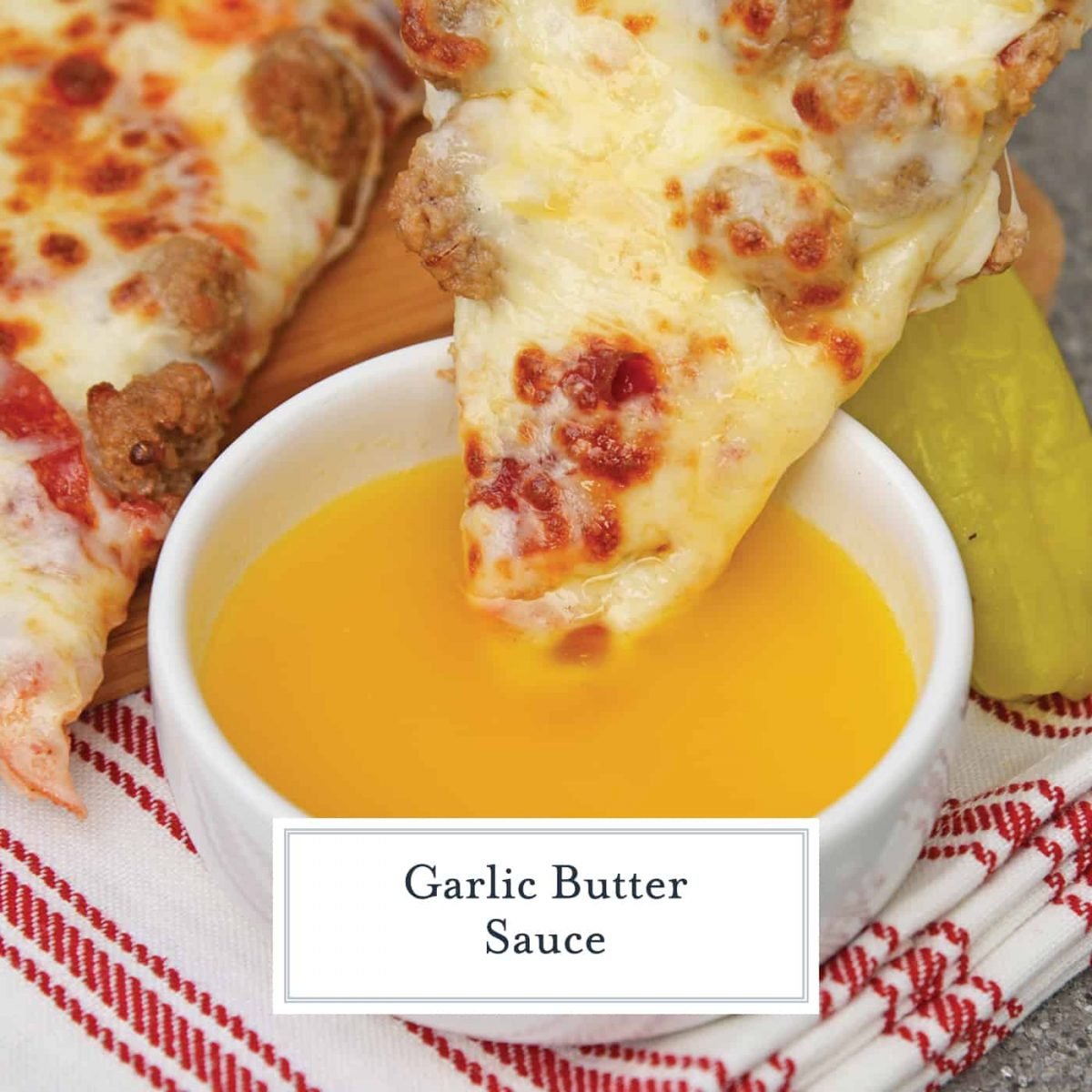 If you've ever wondered how to make garlic butter sauce, wonder no more. This recipe is just like the Papa John's dipping sauce for pizza or breadsticks! #garlicbuttersauce #howtomakegarlicbuttersauce #papajohnsdippingsauce www.savoryexperiments.com