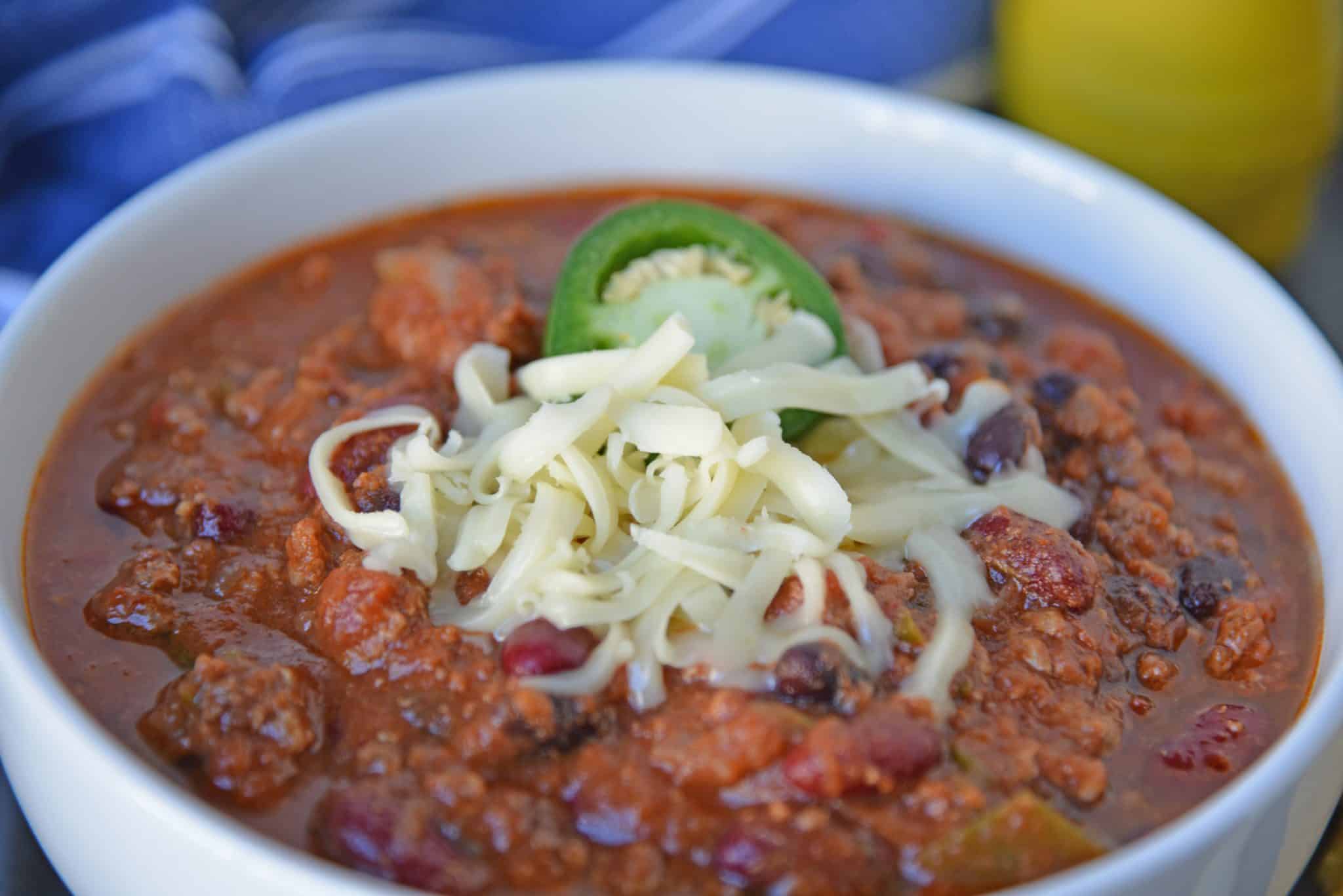 Chili in a white bowl - quick and easy meals