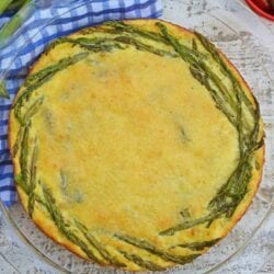 This crustless quiche recipe is one of the best asparagus recipes. An asparagus quiche would be a great addition to your next breakfast, brunch or lunch! #asparagusquicherecipe #crustlessquicherecipe #asparagusrecipes www.savoryexperiments.com