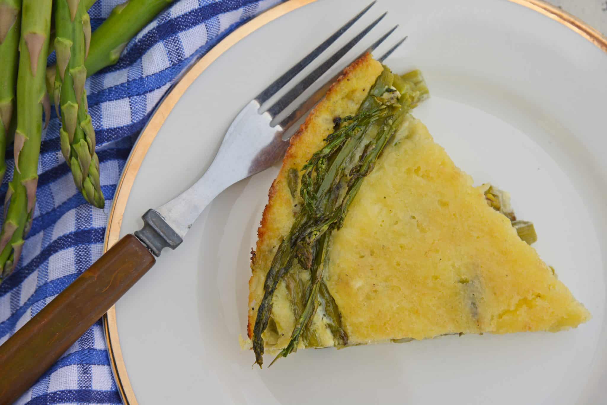 This crustless quiche recipe is one of the best asparagus recipes. An asparagus quiche would be a great addition to your next breakfast, brunch or lunch! #asparagusquicherecipe #crustlessquicherecipe #asparagusrecipes www.savoryexperiments.com