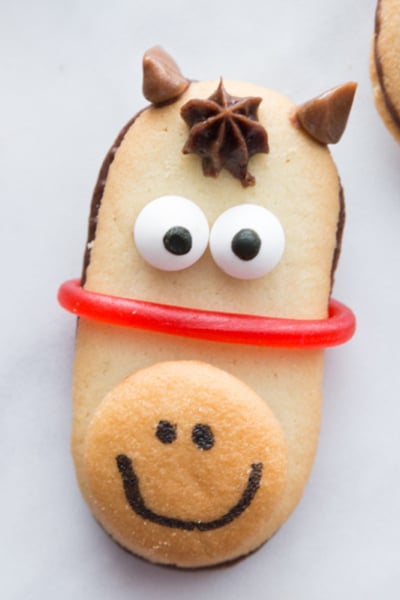 horse cookie with red bridle