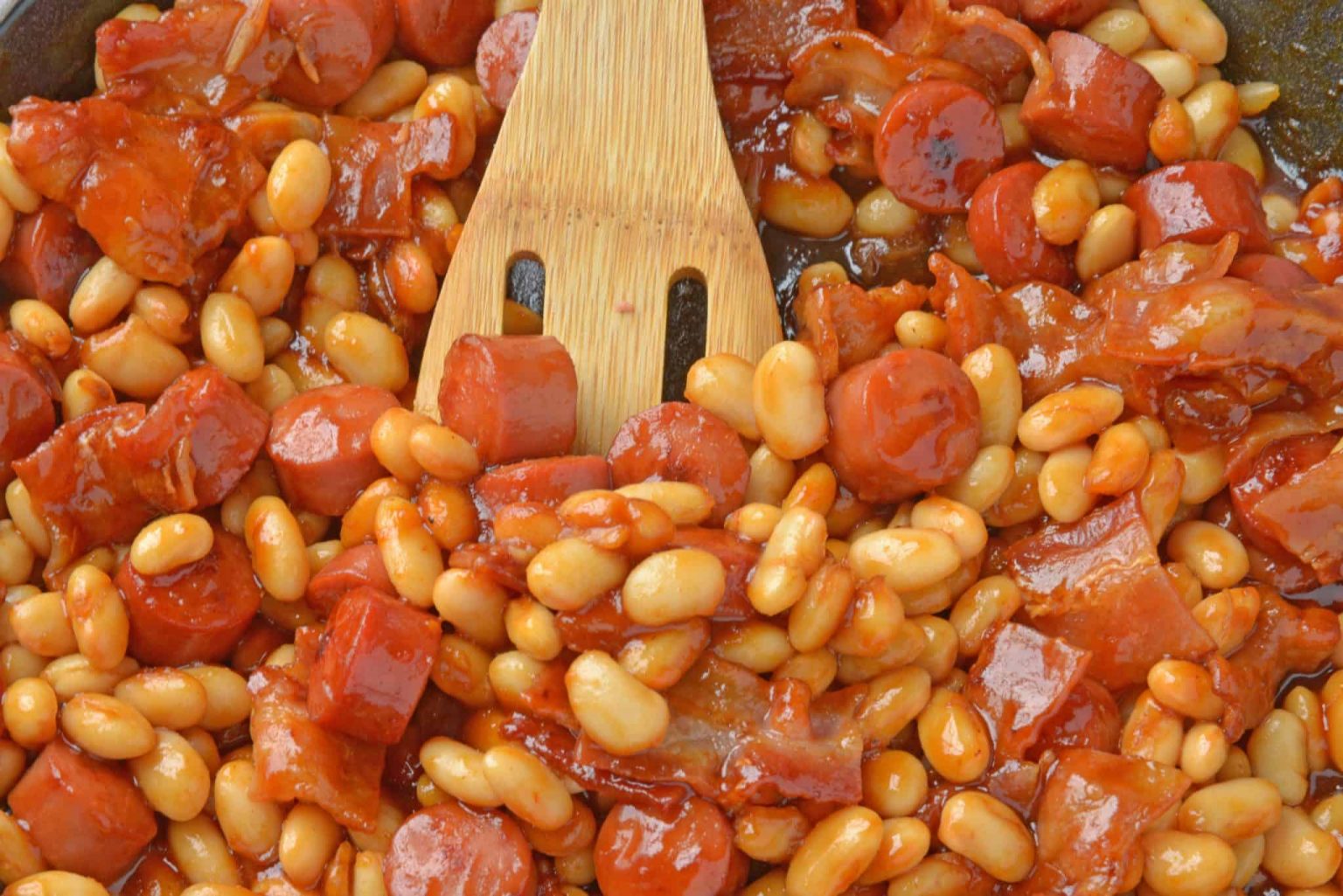 Quick Stovetop Franks & Beans Recipe + VIDEO Beanie Weenies