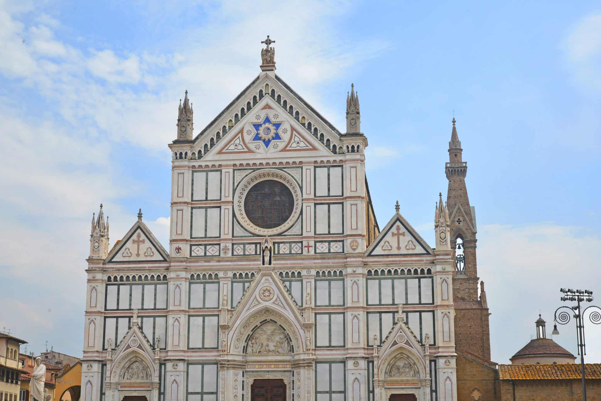 Things to do in Florence, a city full of architecture, mystery, intrigue, art and of course, food! #florenceitaly #thingstodoinflorence www.savoryexperiments.com