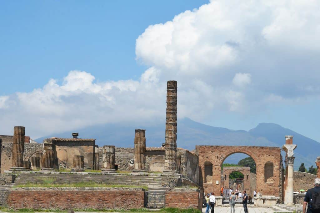 Tips for planning your Visit to Pompeii, the archeological site on the outskirts of Naples at the base of Mount Vesuvius. #pompeii www.savoryexperiments.com