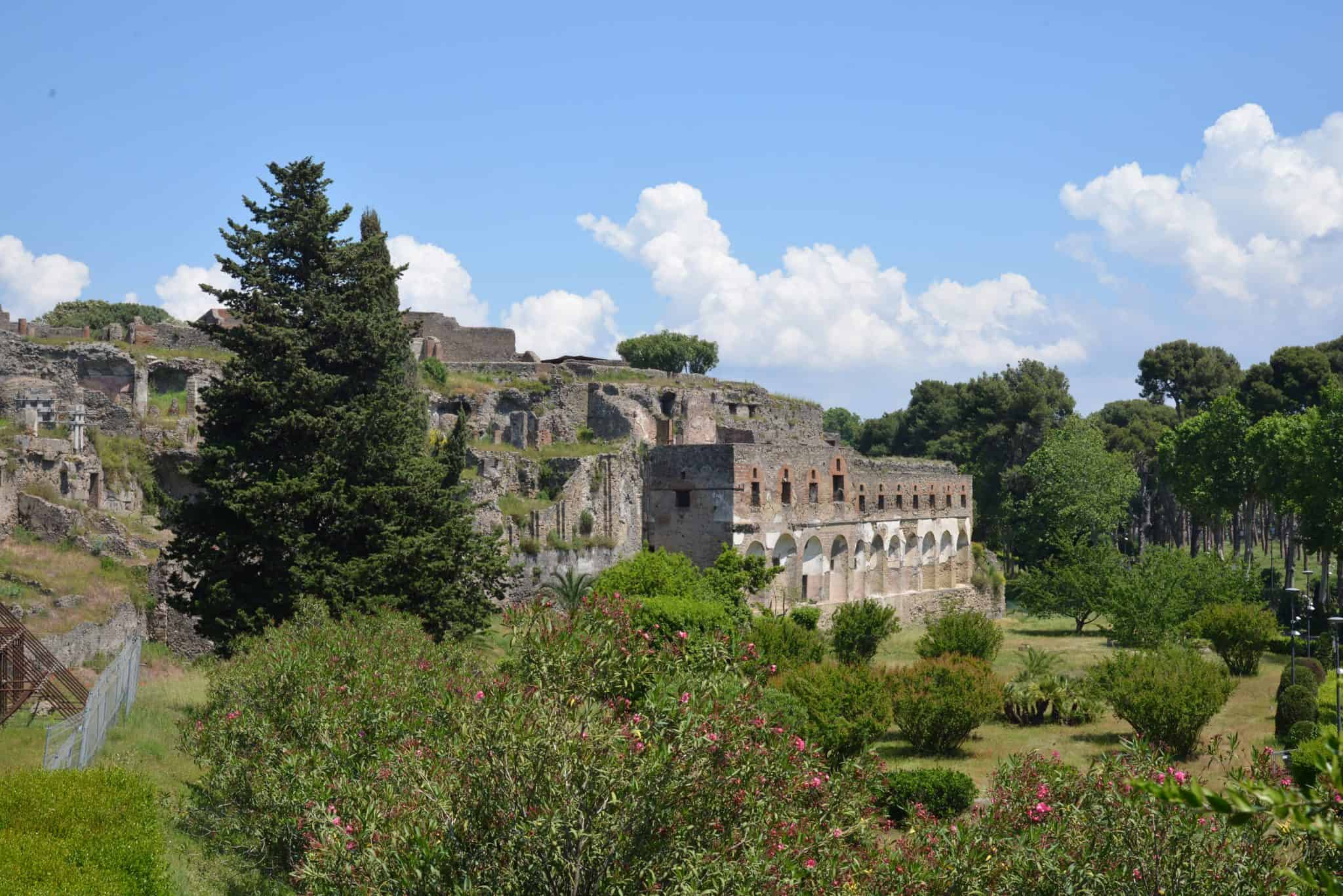 Tips for planning your Visit to Pompeii, the archeological site on the outskirts of Naples at the base of Mount Vesuvius. #pompeii www.savoryexperiments.com