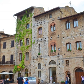 San Gimignano, a medieval town in Tuscany, is perfect for a day trip from Florence or Rome. Intimate with fabulous food, views and gelato, it is the quintessential Italian village. #SanGimignano #tuscany www.savoryexperiments.com