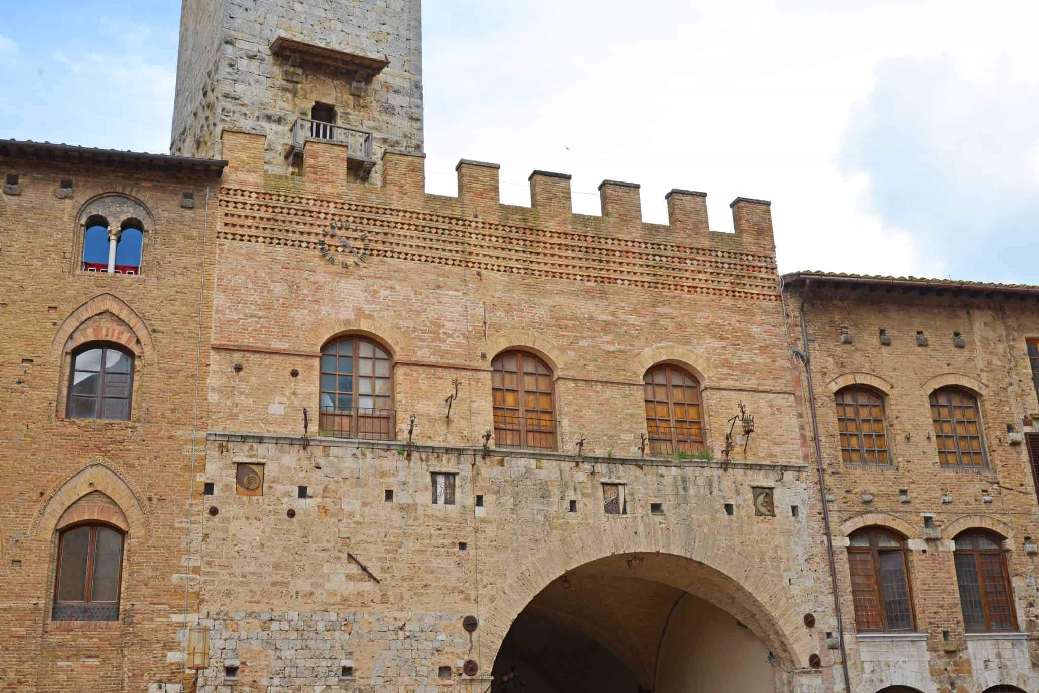 San Gimignano, a medieval town in Tuscany, is perfect for a day trip from Florence or Rome. Intimate with fabulous food, views and gelato, it is the quintessential Italian village. #SanGimignano #tuscany www.savoryexperiments.com 