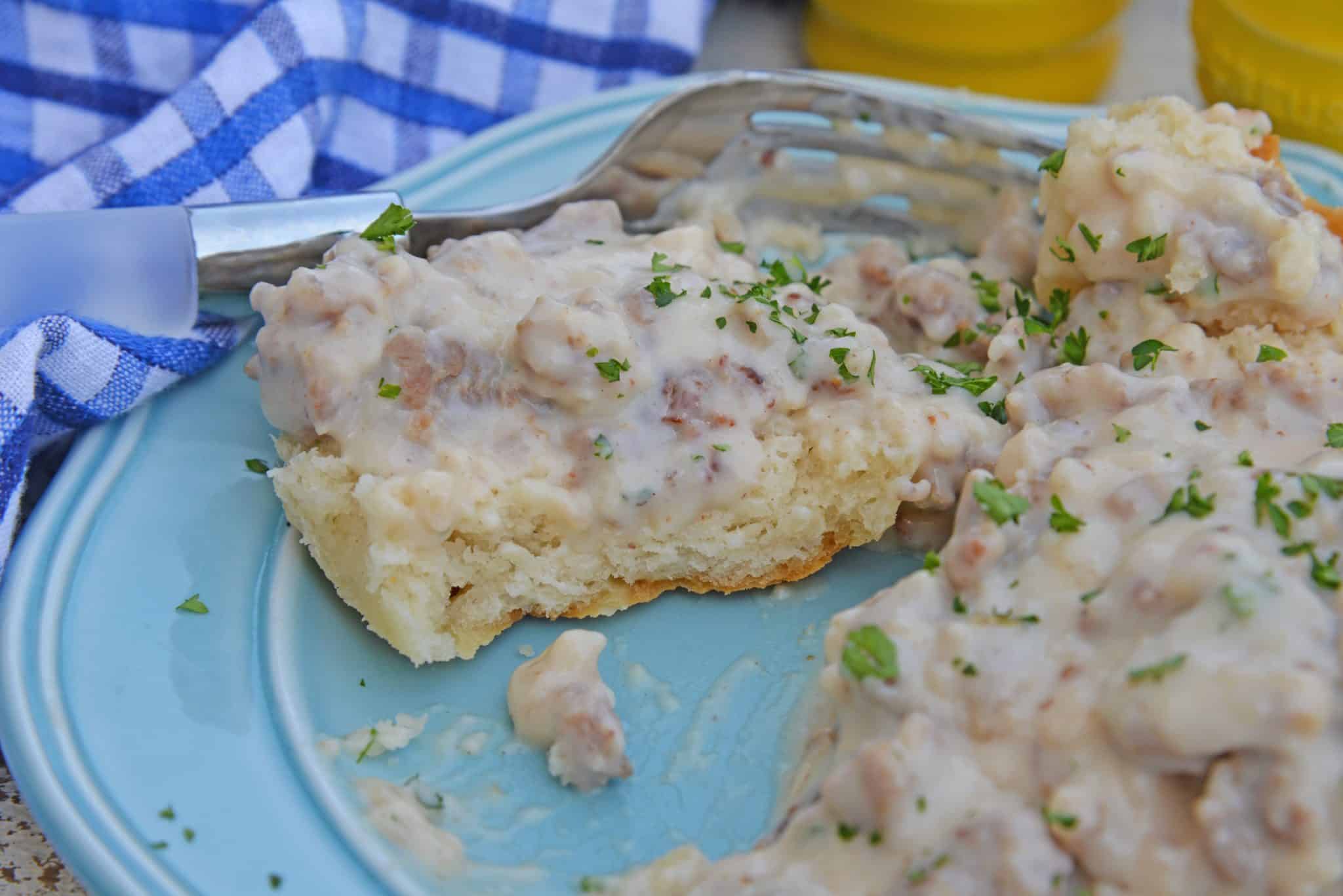 Creamy Sausage Gravy, a simple recipe made from pork sausage and cream and a few other ingredients, is a Southern staple. Serve over warm biscuits,  fried chicken or chicken fried bacon. #sausagegravy #breakfastgravy www.savoryexperiments.com 
