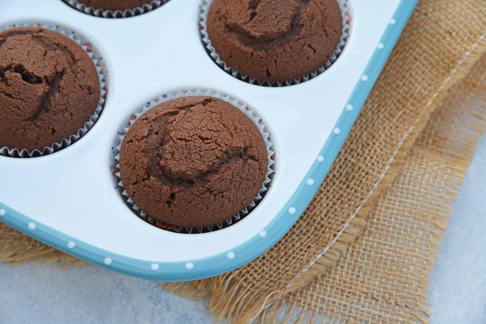 Small Batch Chocolate Cupcakes are the perfect easy homemade chocolate cupcakes for when you just NEED a cupcake but not an entire batch! Makes just 6 cupcakes! #smallbatchcupcakes #homemadechocolatecupcakes www.savoryexperiments.com