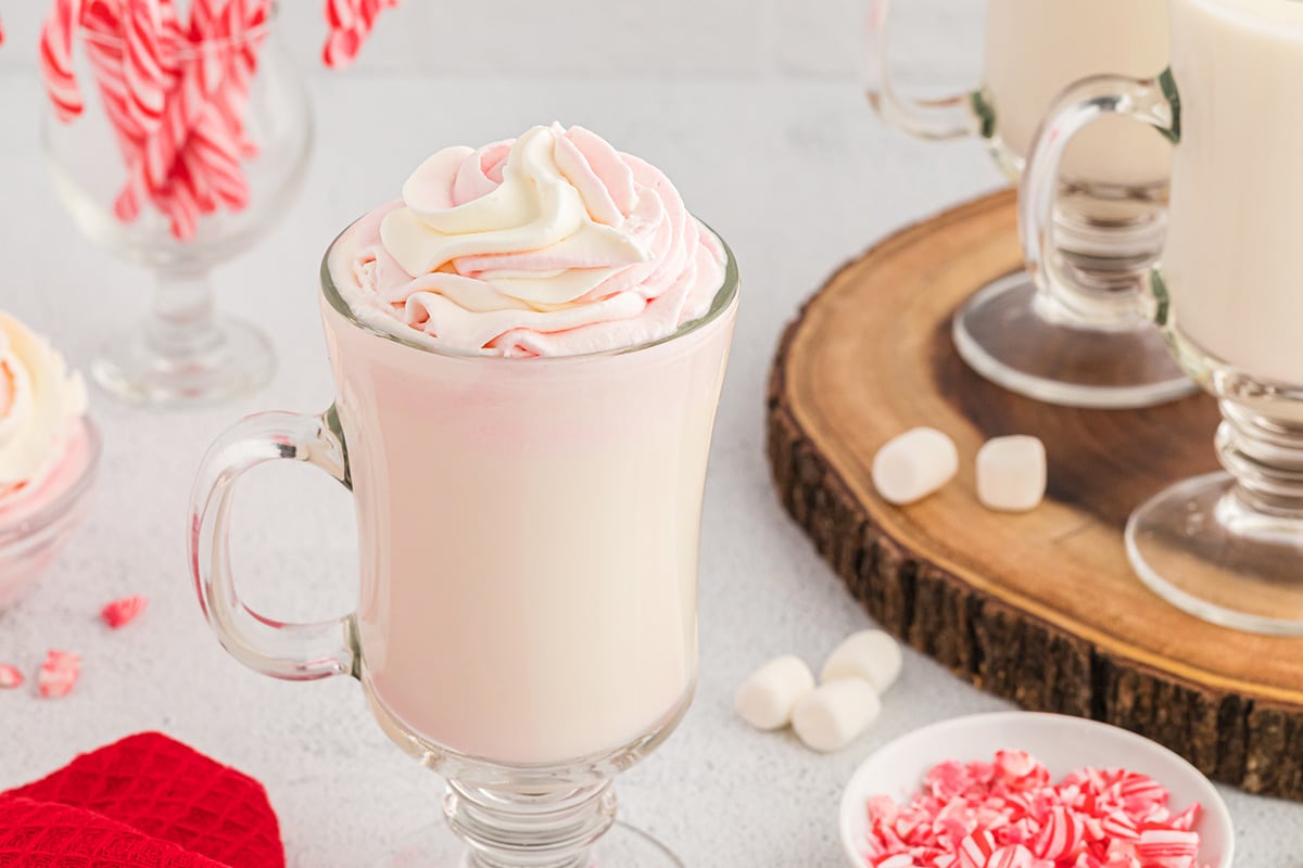 white hot chocolate without peppermint topping 
