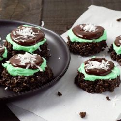 Mint chocolate no bake cookies on a black plate