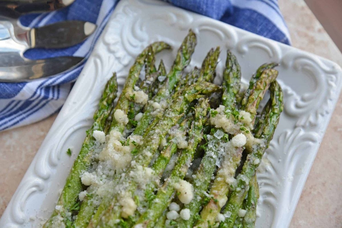 Close up of parmesan asparagus tips