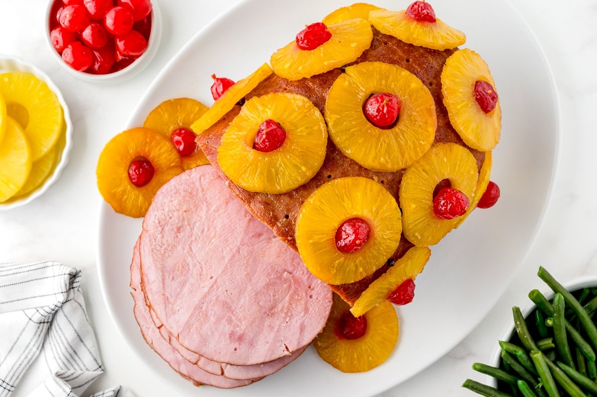 baked ham with pineapples