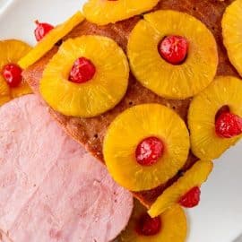 baked ham with pineapples