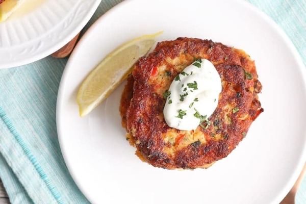 EASY Southern Salmon Croquettes Recipe - Fried Salmon Patties