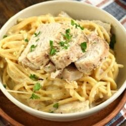 bowl of instant pot chicken alfredo